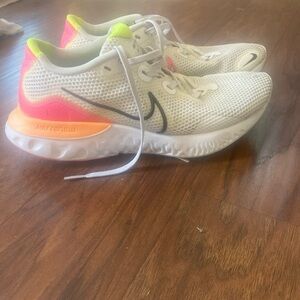 Women’s Nike athletic shoes